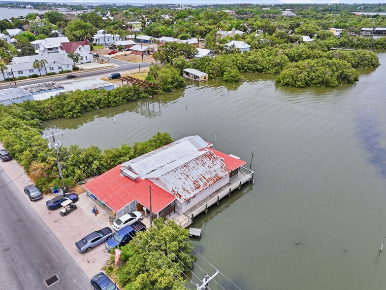 More Photos Of 505 3rd St, Cedar Key Restaurant For Sale