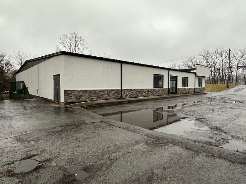 More Photos Of 3310 Southwestern Blvd, Orchard Park Freestanding For Lease