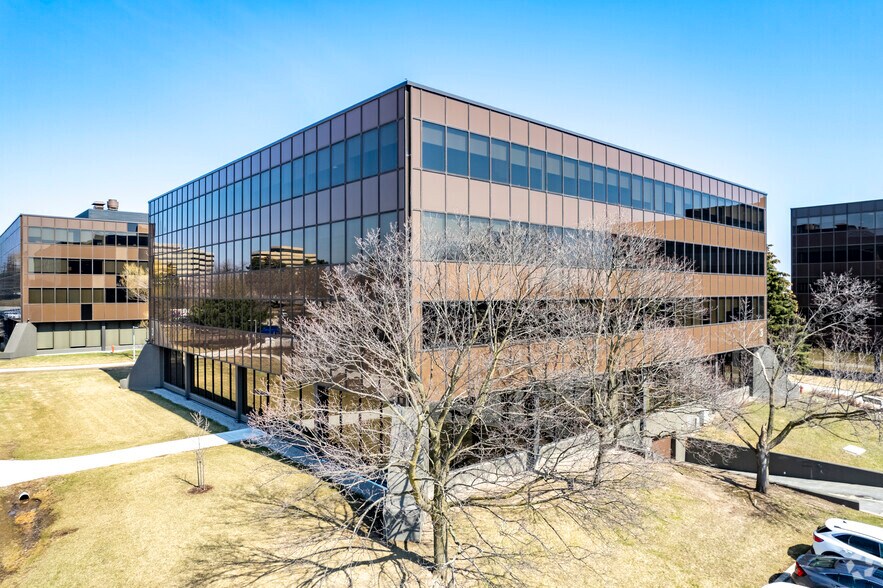 More Photos Of 2000 Argentia Rd, Mississauga Unknown For Lease