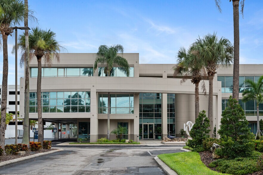 More Photos Of 2963 Gulf To Bay Blvd, Clearwater Office For Lease