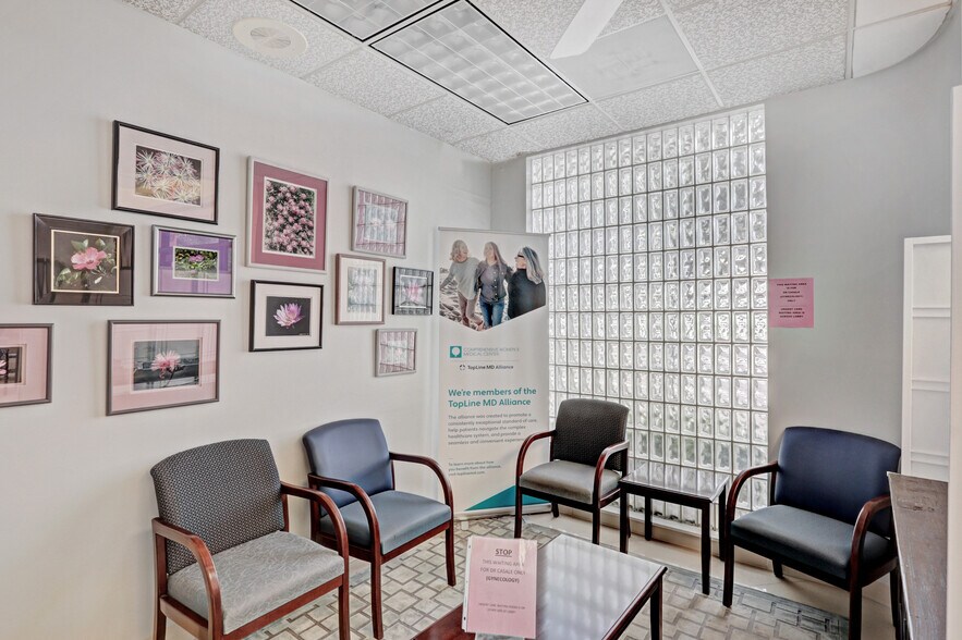 More Photos Of 3537 Forest Hill Blvd, West Palm Beach Medical For Lease