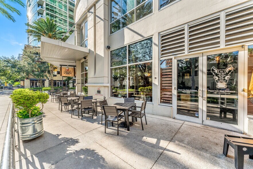 More Photos Of 100 S Eola Dr, Orlando Apartments For Sale