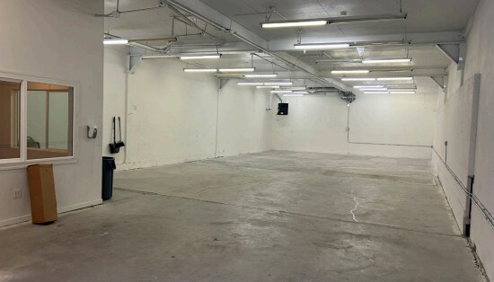 More Photos Of 90 Welsh St, San Francisco Warehouse For Lease