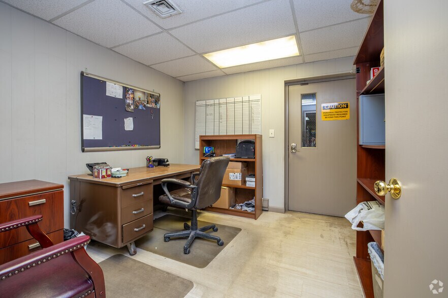 More Photos Of 215 Reading Ave, Williamsport Warehouse For Sale