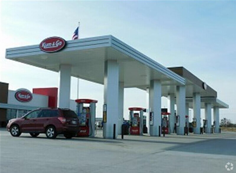 More Photos Of 1706 Highway 210, Huxley Service Station For Sale