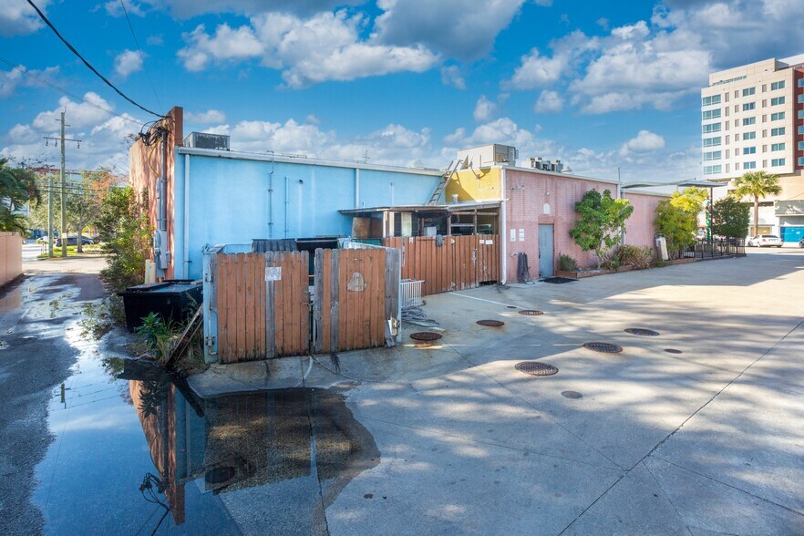 More Photos Of 801 E New Haven Ave, Melbourne Restaurant For Sale