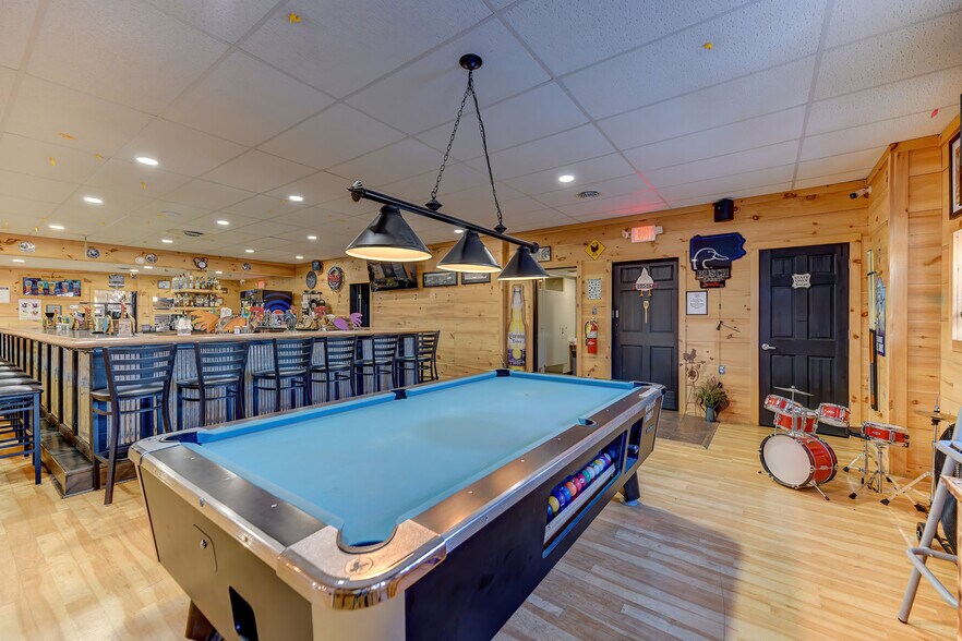 More Photos Of 173 Liberty Valley Rd, Danville Flex For Sale