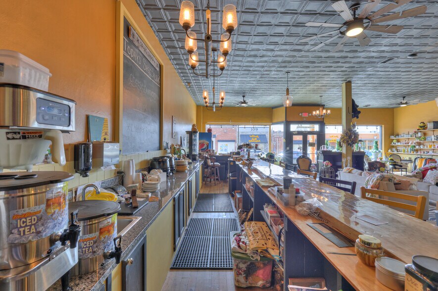 More Photos Of 108 W Walnut St, Smithville Restaurant For Sale