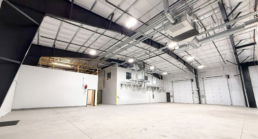 More Photos Of 1450 Enterprise Dr, Lemoore Warehouse For Sale