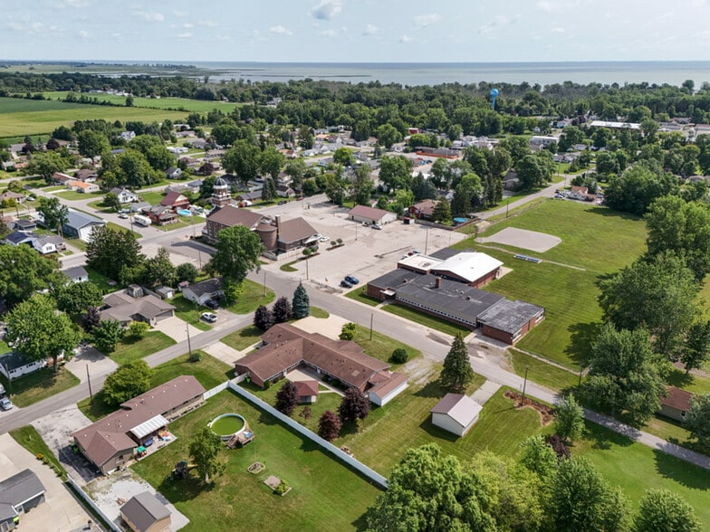 More Photos Of 200 S 4th St, Kawkawlin Assisted Living For Sale