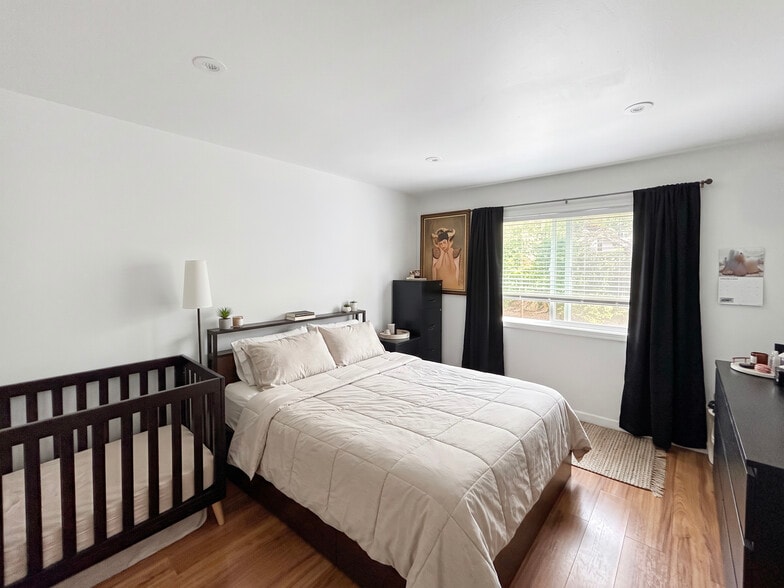 More Photos Of 2536 Grove Way, Castro Valley Apartments For Sale