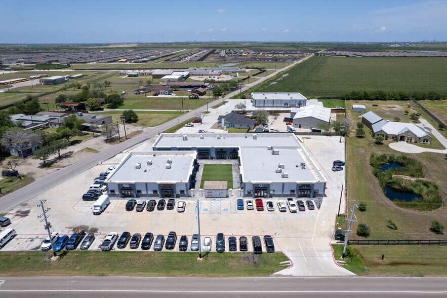 More Photos Of 1290 FM 43, Corpus Christi Storefront For Sale