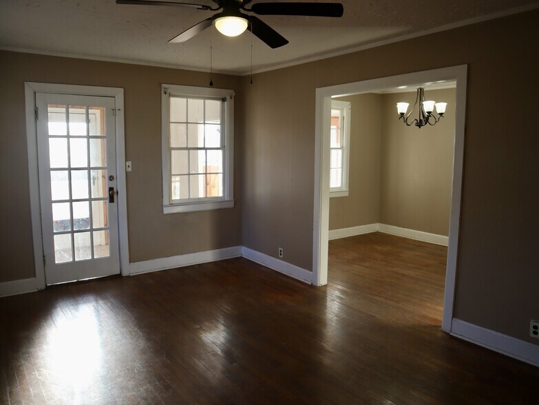 More Photos Of 103 Morgan Ave, Smyrna Office Residential For Sale