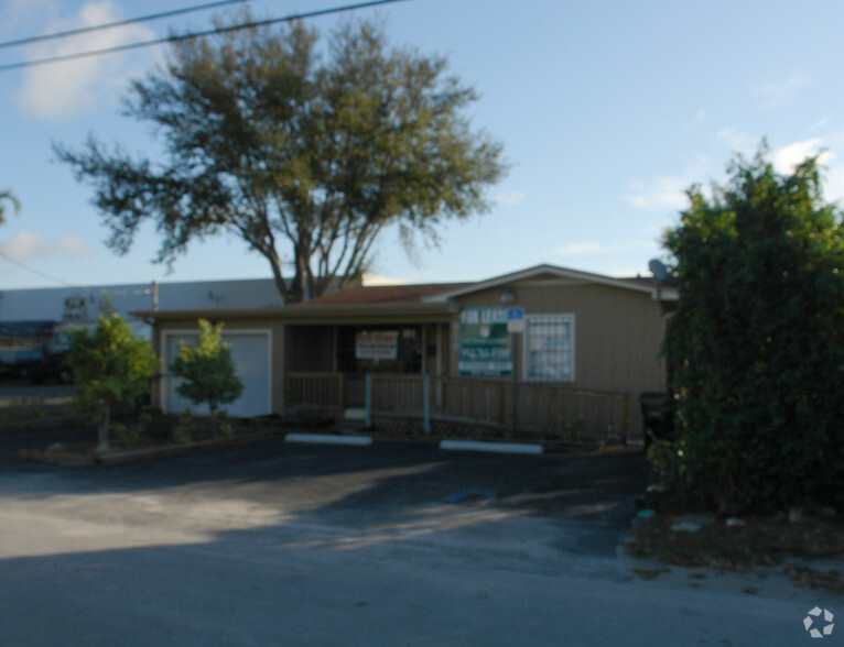 Primary Photo Of 818 NE 1st Ave, Fort Lauderdale Office For Sale