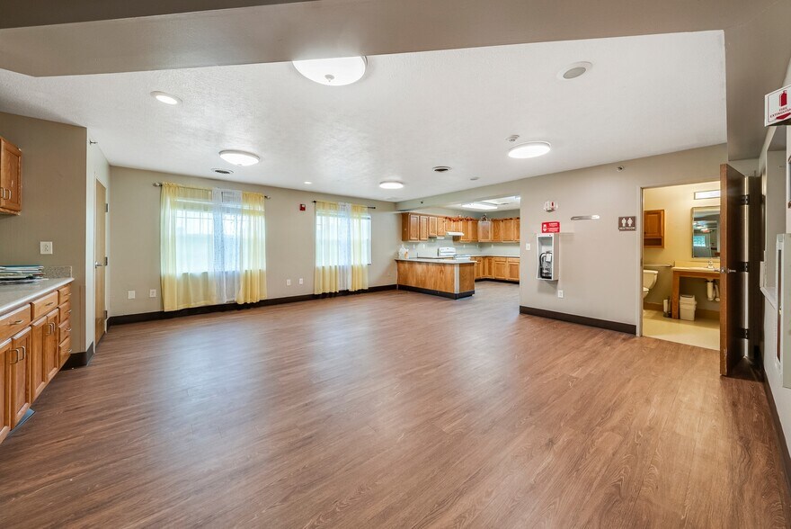 More Photos Of 80 Miller St, Centerburg Congregate Senior Housing For Lease