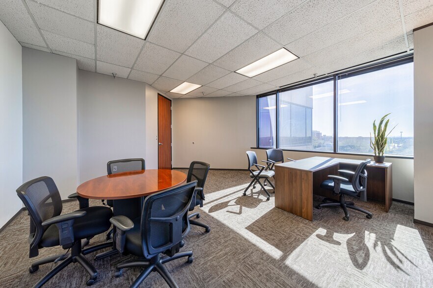 More Photos Of 1400 Preston Rd, Plano Coworking Space