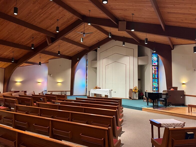 More Photos Of 4019 US 422, Pulaski Religious Facility For Sale