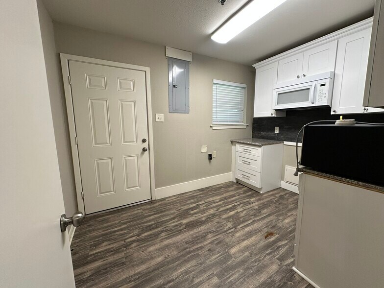 More Photos Of 33806 Hwy 16, Denham Springs Daycare Center For Sale