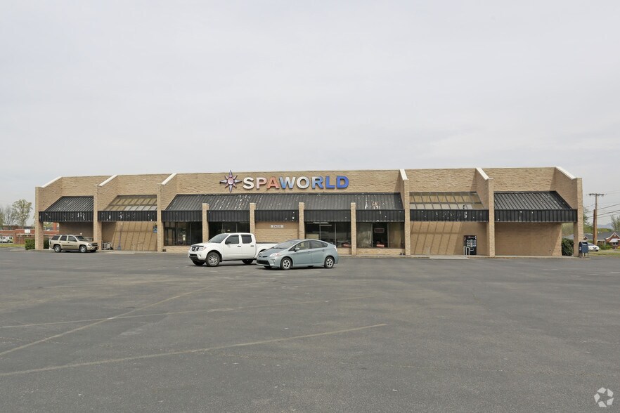 More Photos Of 2450 Memorial Blvd, Kingsport Supermarket For Lease