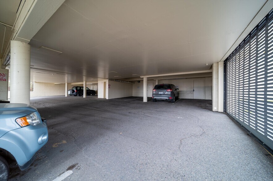 More Photos Of 1111 W Holly St, Bellingham Office For Lease