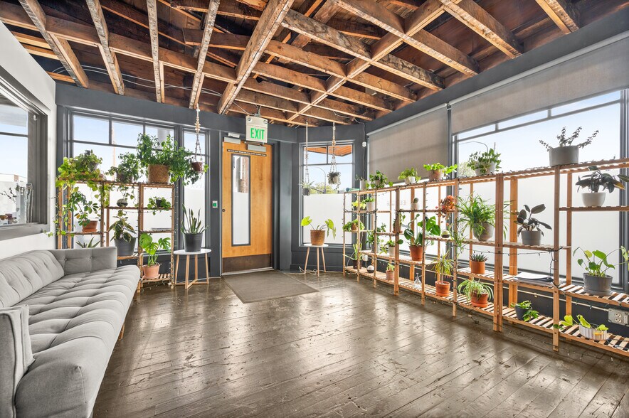 More Photos Of 1680 S Main St, Salt Lake City Freestanding For Lease