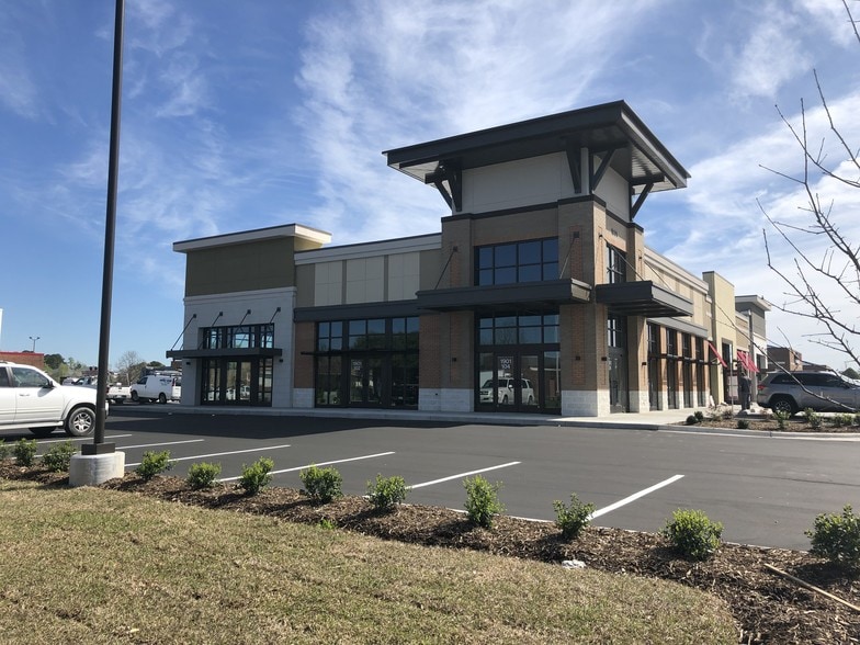 More Photos Of 1901 E Fire Tower Rd, Greenville Freestanding For Lease