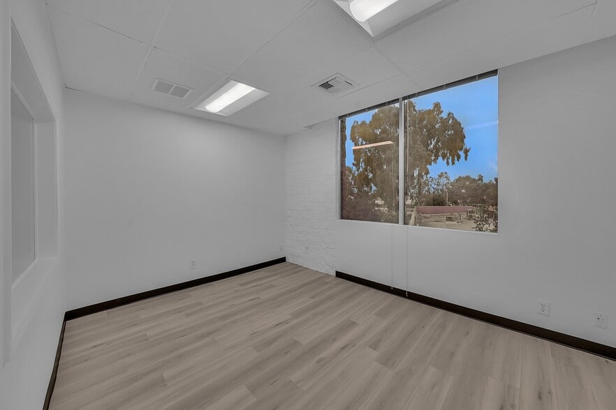 More Photos Of 4667 MacArthur Blvd, Newport Beach Office For Lease