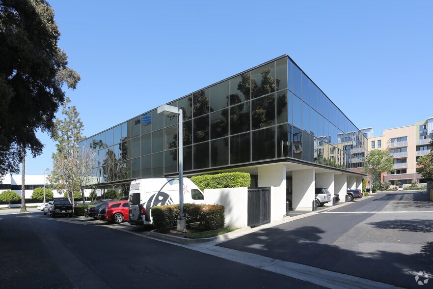 More Photos Of 2400 Main St, Irvine Office For Lease