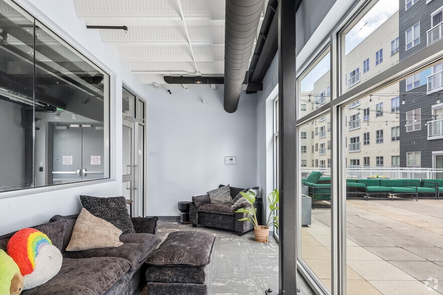 More Photos Of 919 E Genesee St, Syracuse Apartments For Lease