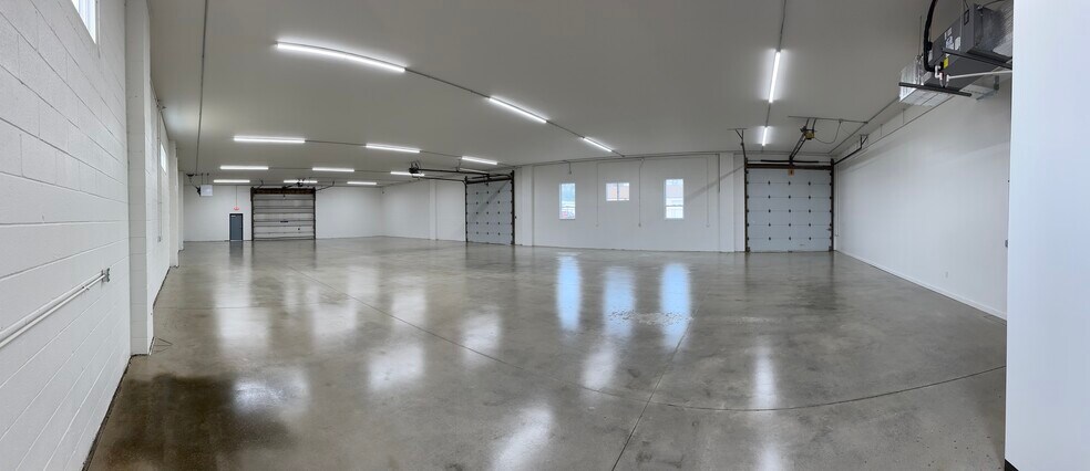 More Photos Of 9361 Seward Rd, Fairfield Warehouse For Lease