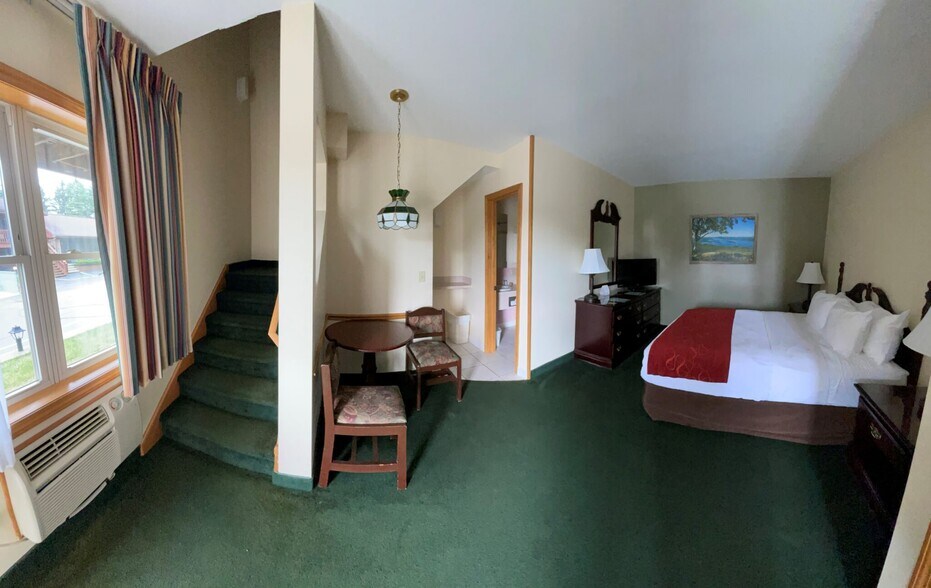 More Photos Of 1545 Us-9, Lake George Hotel For Sale