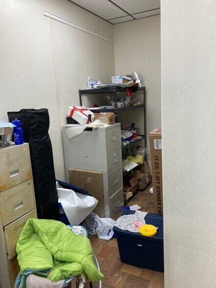 More Photos Of 1113 E Sinton St, Sinton Storefront For Lease