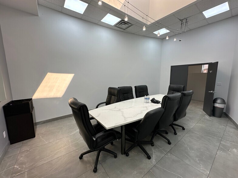 More Photos Of 12415 Metropolitan Ave, Kew Gardens General Retail For Lease