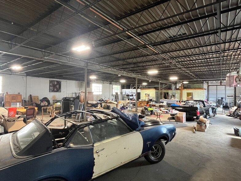 More Photos Of 4780 Briar Rd, Cleveland Manufacturing For Sale