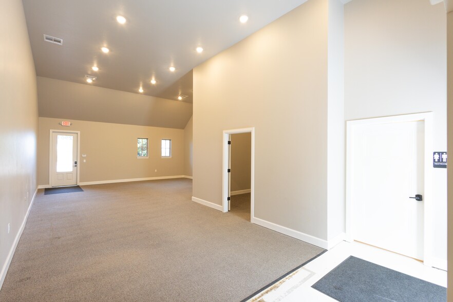 More Photos Of 2901 Fairfax Dr, Edmond Medical For Lease