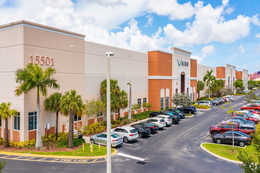 More Photos Of 15501 SW 29th St, Miramar Distribution For Lease