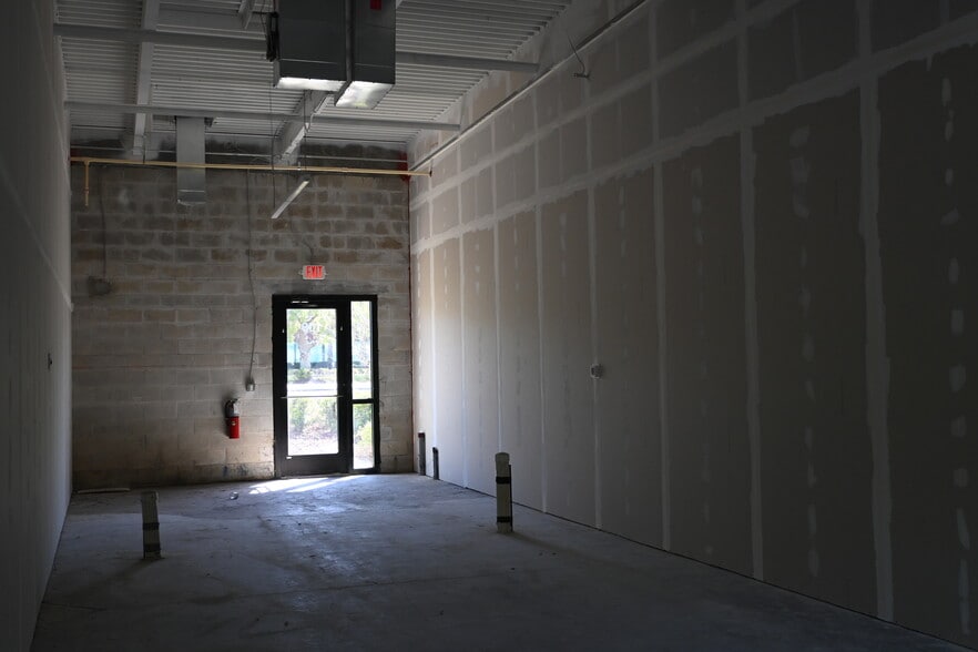 More Photos Of 3370 Rouse Rd, Orlando Storefront For Sale