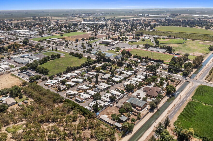 More Photos Of 11819 Yosemite Blvd, Waterford Manufactured Housing Mobile Home Park For Sale