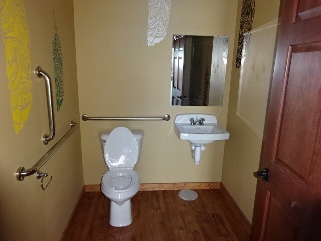 More Photos Of 1100-1200 Meridian Dr, Plover General Retail For Lease