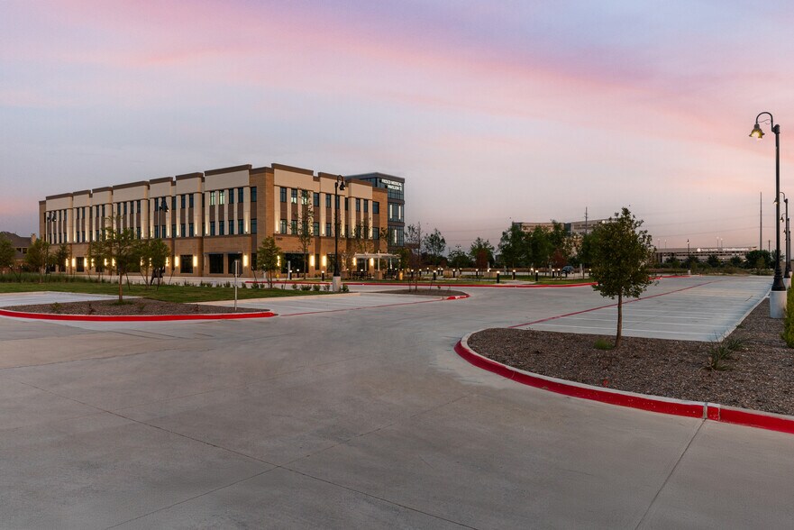 More Photos Of 12850 Dallas Pky, Frisco Medical For Lease