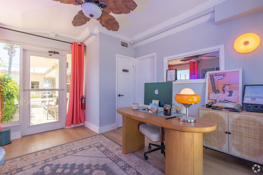 More Photos Of 648 Poinsettia Ave, Clearwater Beach Hotel For Sale