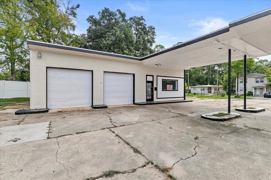 More Photos Of 749 S Edgewood Ave, Jacksonville Auto Repair For Sale