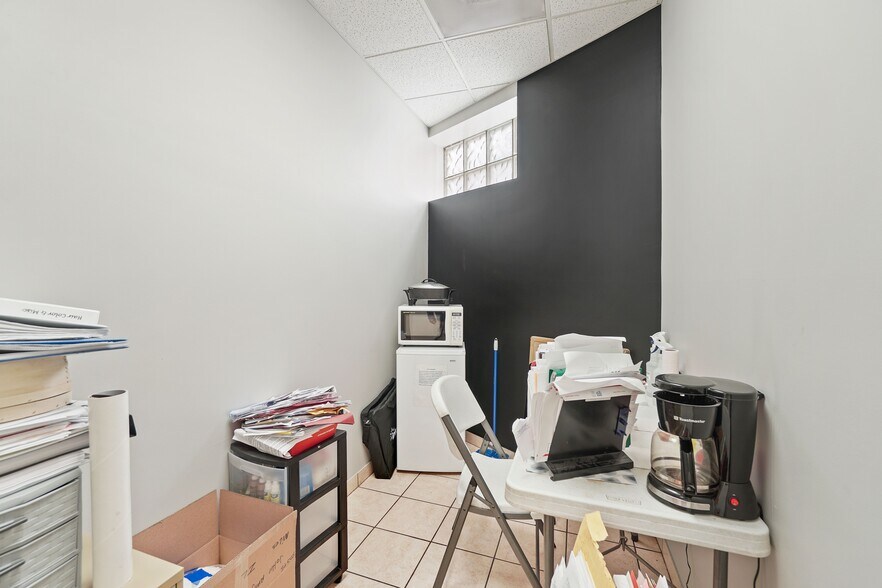 More Photos Of 8057 N Milwaukee Ave, Niles General Retail For Sale