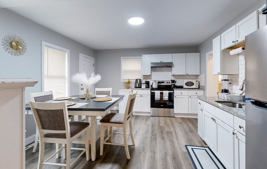 More Photos Of 55 Pleasant St, Marlborough Apartments For Sale