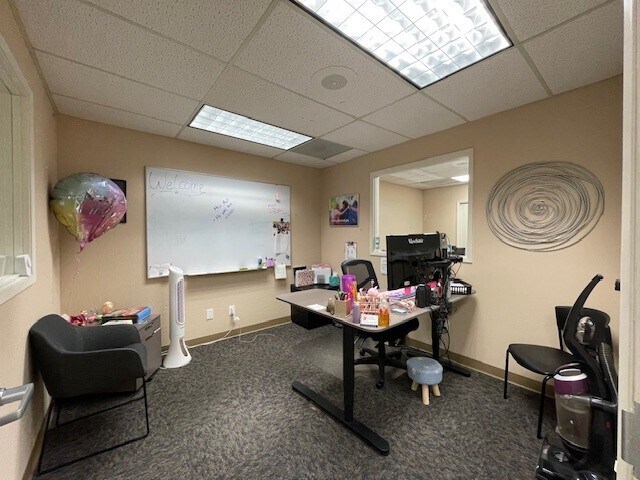 More Photos Of 91 Cernon St, Vacaville Office For Lease