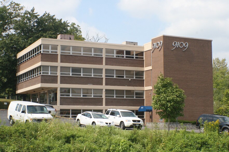 Primary Photo Of 9109 Watson Rd, Crestwood Office For Lease