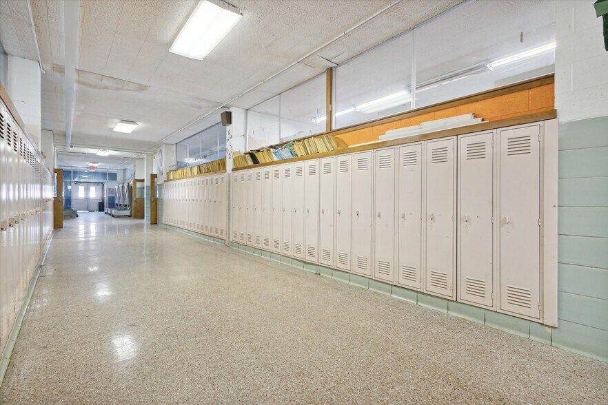 More Photos Of 502 Claremont St, Buchanan Schools For Sale