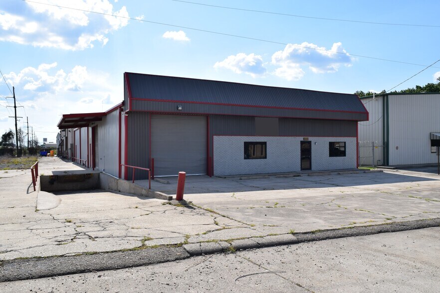 Primary Photo Of 2611 N Dumont Dr, Baton Rouge Warehouse For Lease