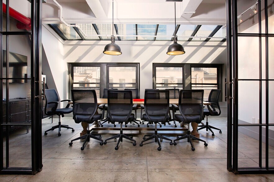 Primary Photo Of 21 W 46th St, New York Coworking Space