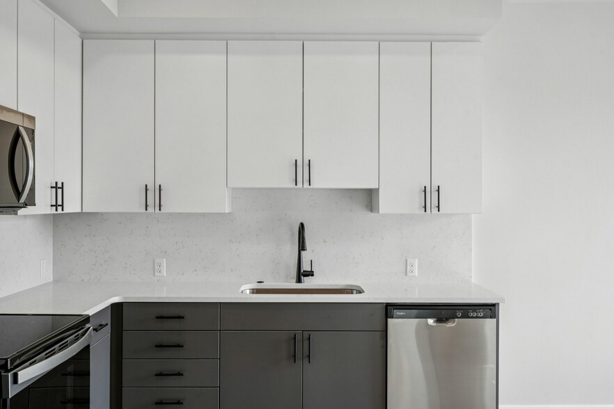 More Photos Of 120 Bush St S, Salem Apartments For Lease